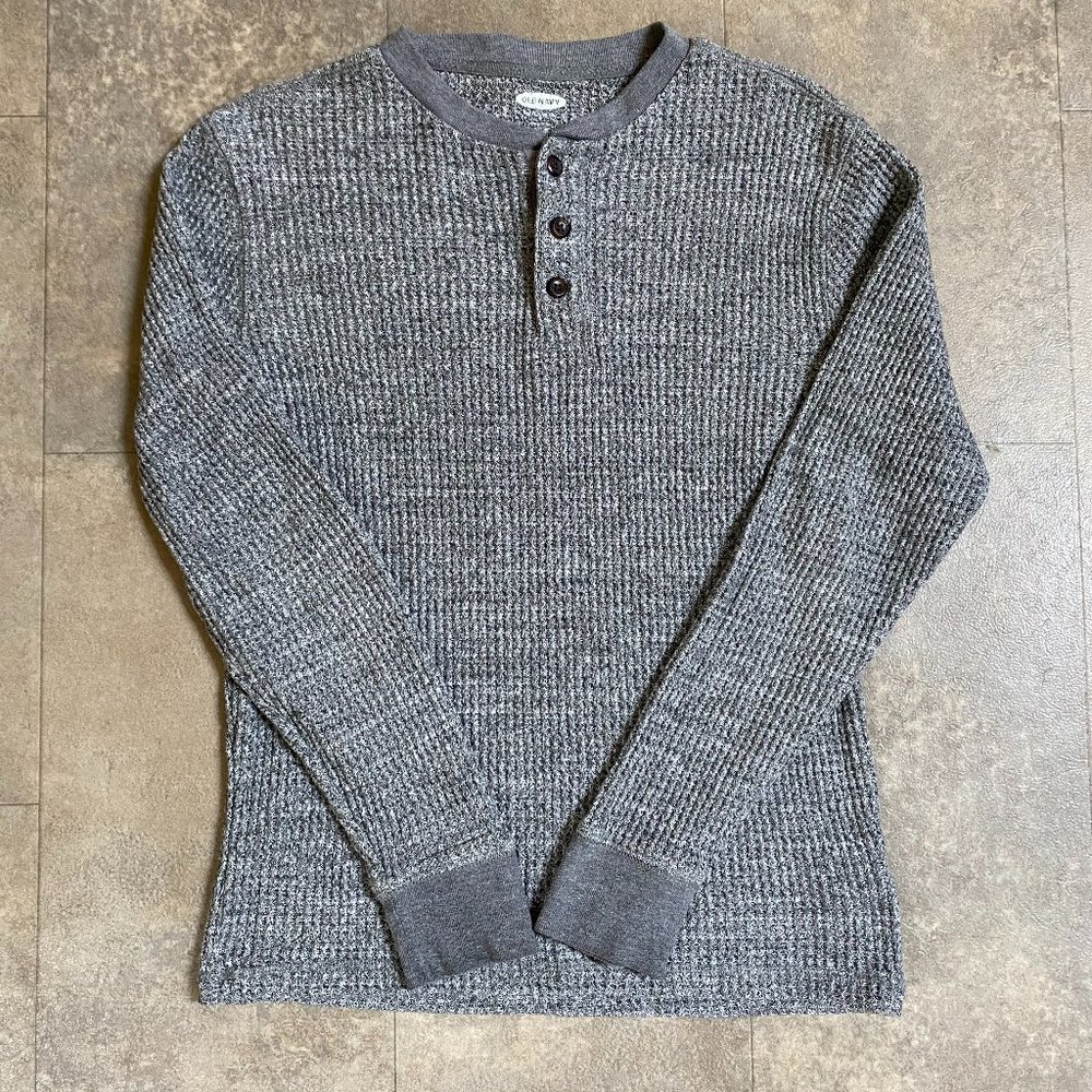 Old Navy Men's Small, Long Sleeved Henley. Soft-Washed.